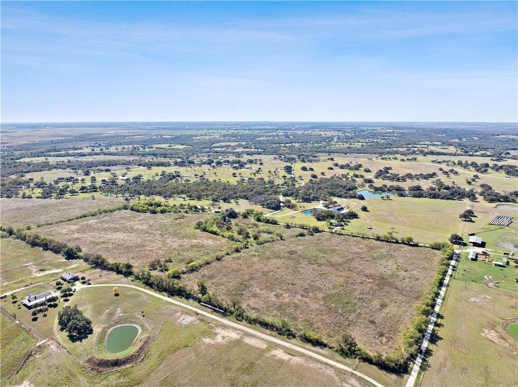 Cr 470, Lott, Texas image 13