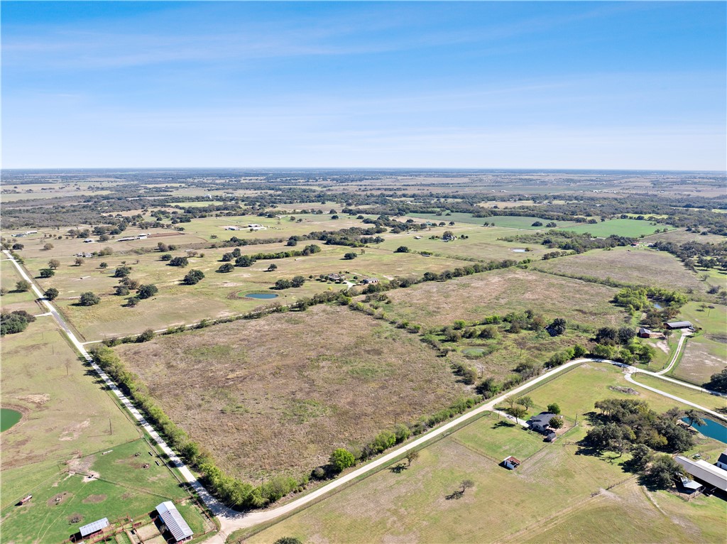 Cr 470, Lott, Texas image 14