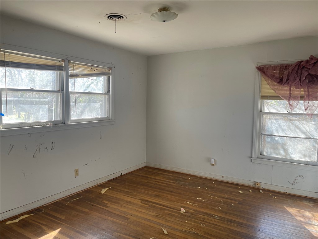 1224 Meadowbrook Drive, Waco, Texas image 6