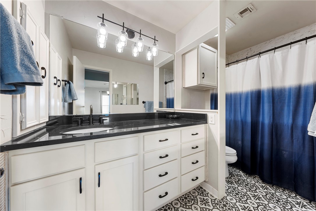 2905 Lake Shore Drive #206, Waco, Texas image 12