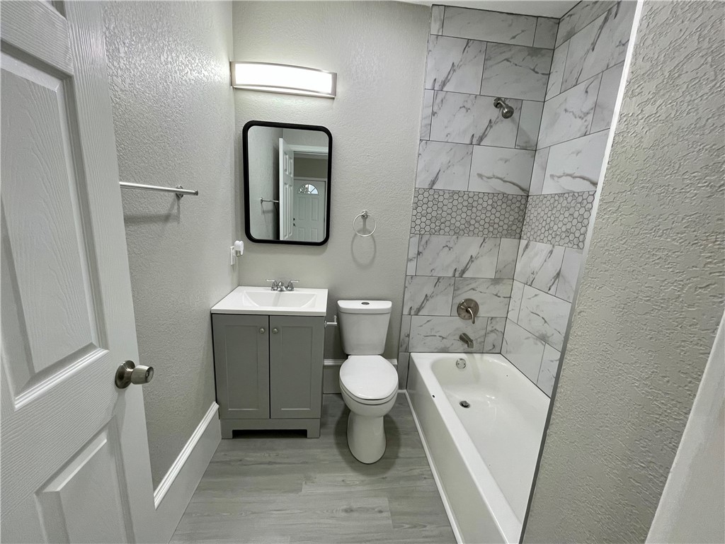 310 N Lakeview Drive, Waco, Texas image 1