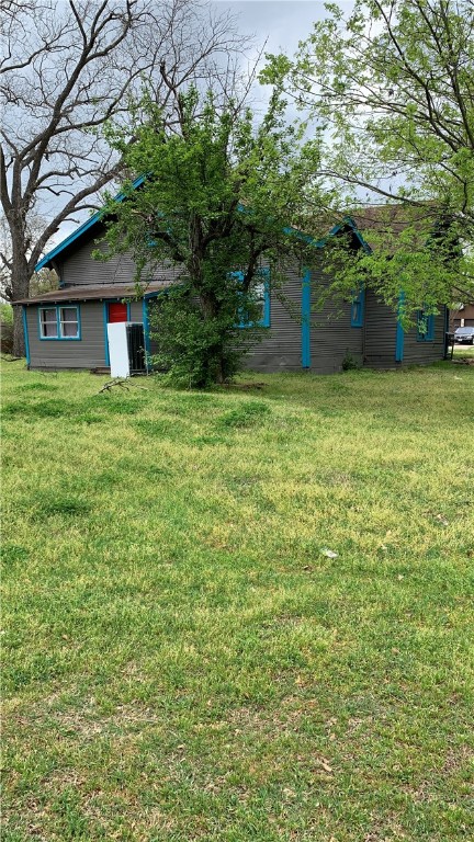 609 W Navasota Street, Groesbeck, Texas image 16