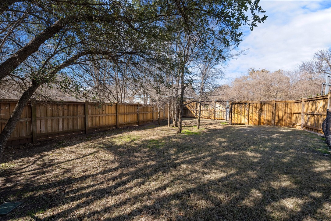 7041 Bending Trail, McGregor, Texas image 40