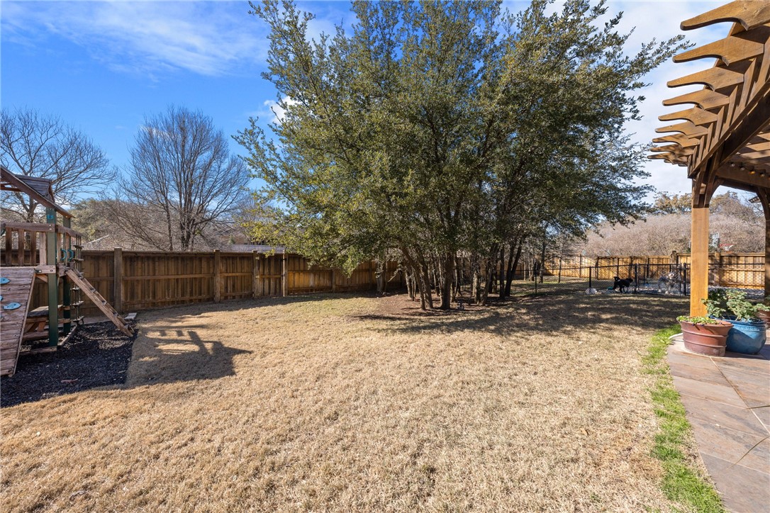 7041 Bending Trail, McGregor, Texas image 36