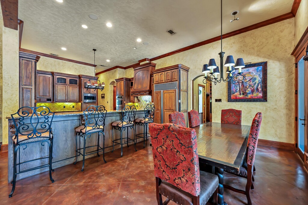 565 Lost Hunters Canyon Cyn, China Spring, Texas image 16