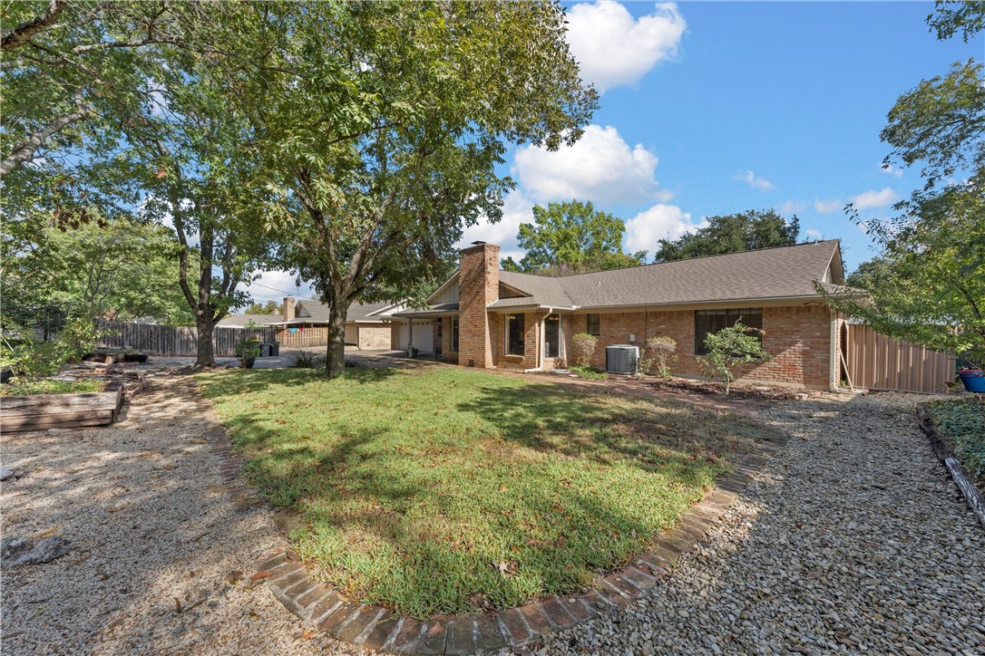 704 Willow Creek Drive, Woodway, Texas image 32