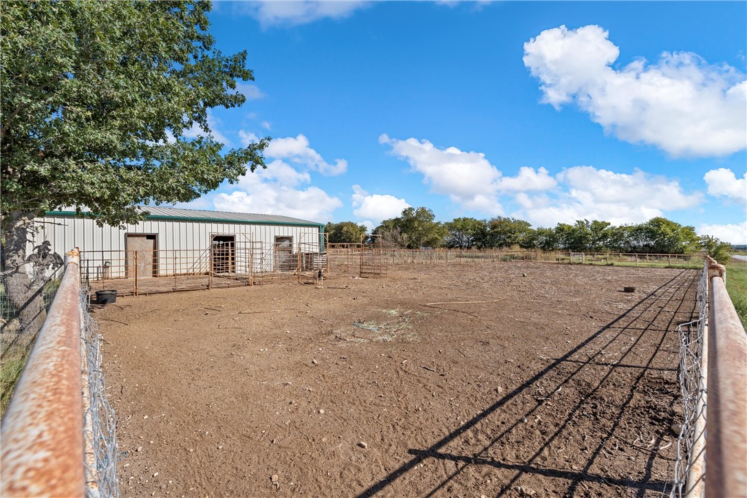 1025 Hcr 2421, Hillsboro, Texas image 17