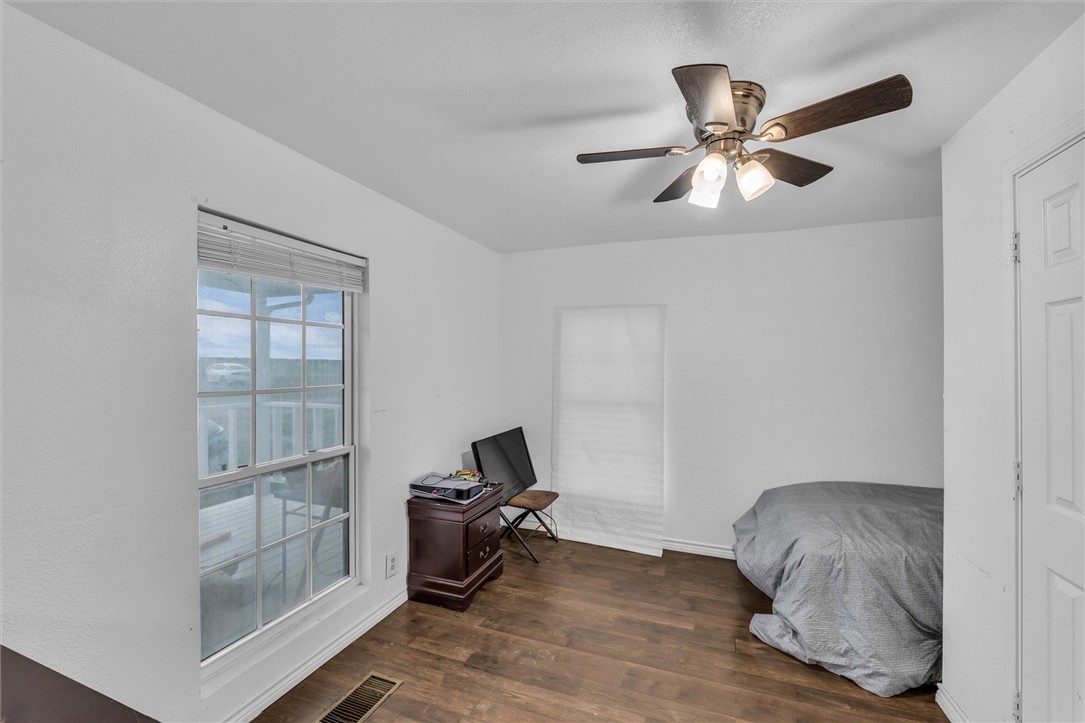1940 E Highland Road, Waxahachie, Texas image 39