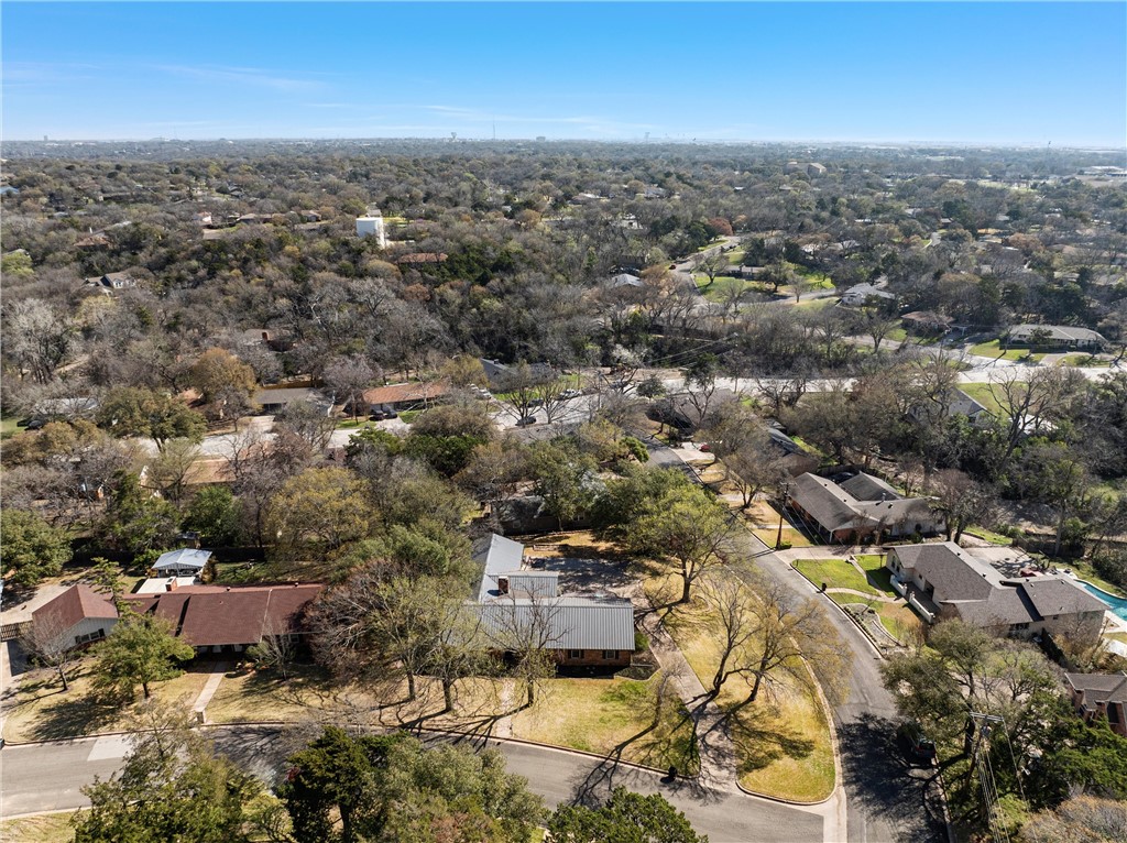 701 Clarence Drive, Woodway, Texas image 37