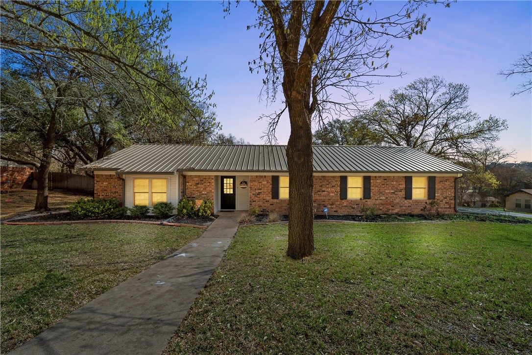 701 Clarence Drive, Woodway, Texas image 1