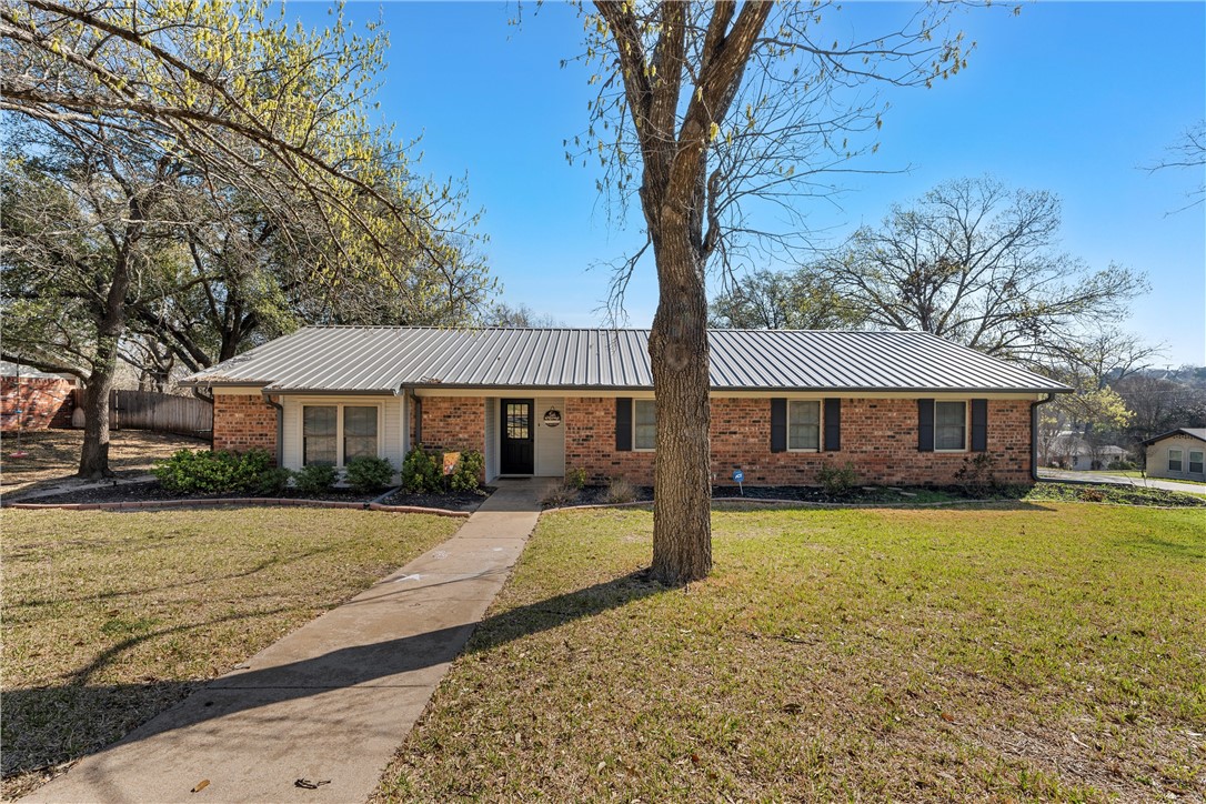 701 Clarence Drive, Woodway, Texas image 2