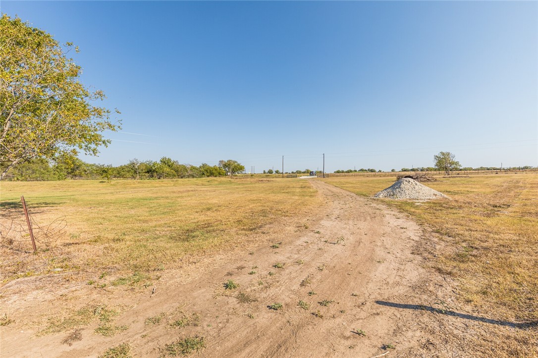 868 Fm 1951, Coolidge, Texas image 38