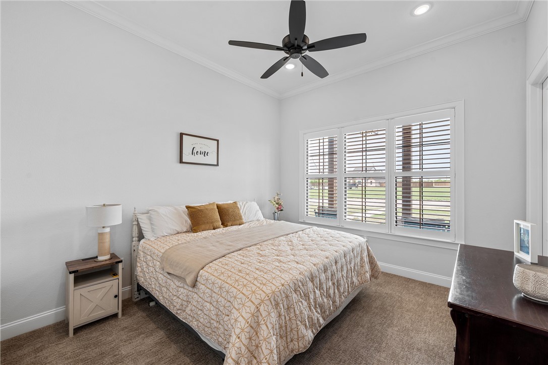 900 Glorietta Drive, McGregor, Texas image 23