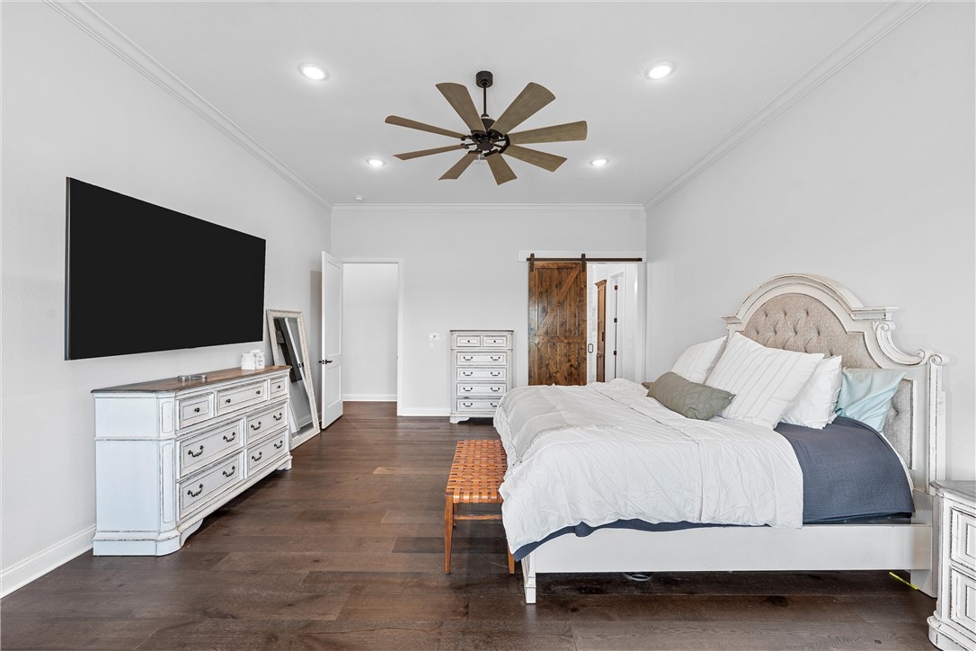 900 Glorietta Drive, McGregor, Texas image 27