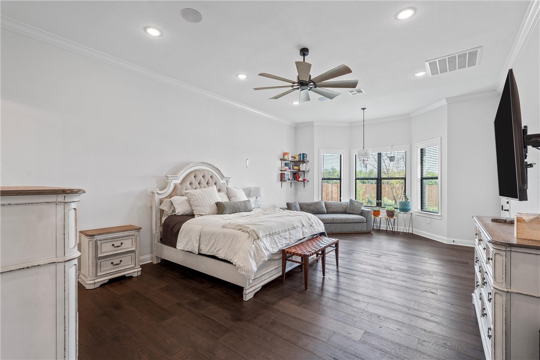 900 Glorietta Drive, McGregor, Texas image 26