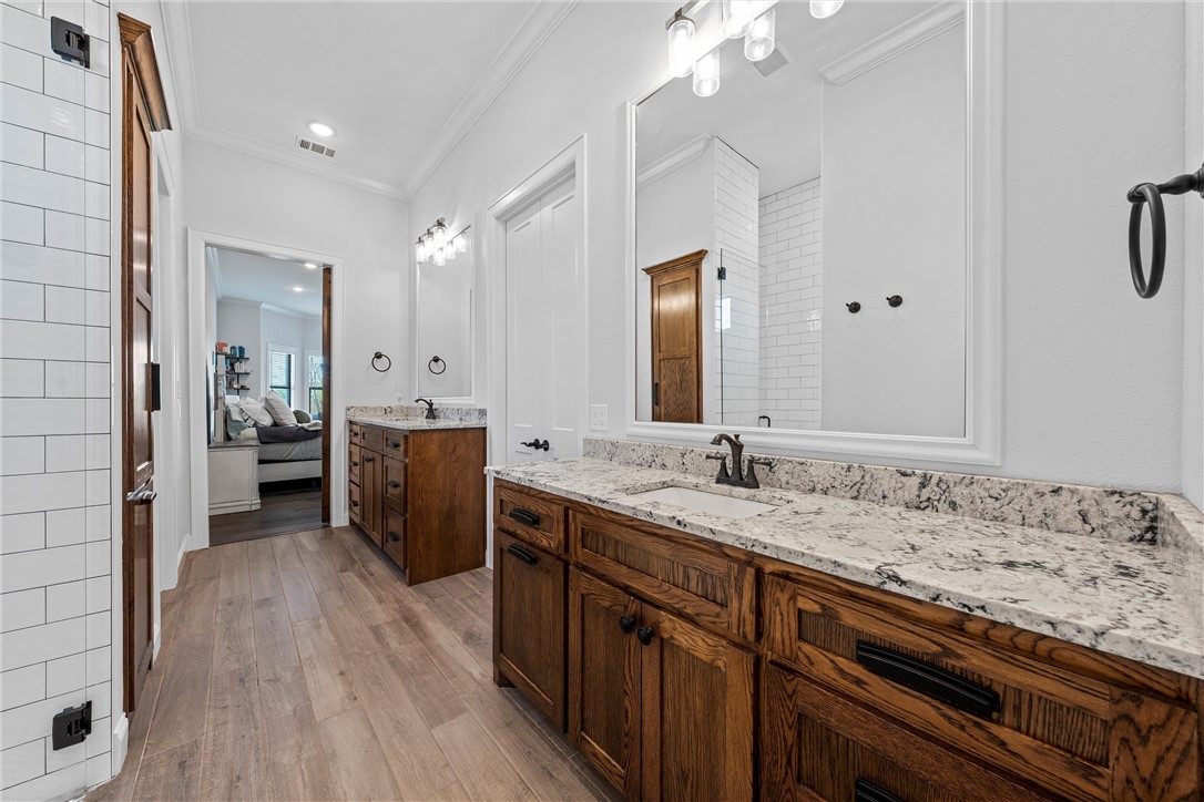 900 Glorietta Drive, McGregor, Texas image 30