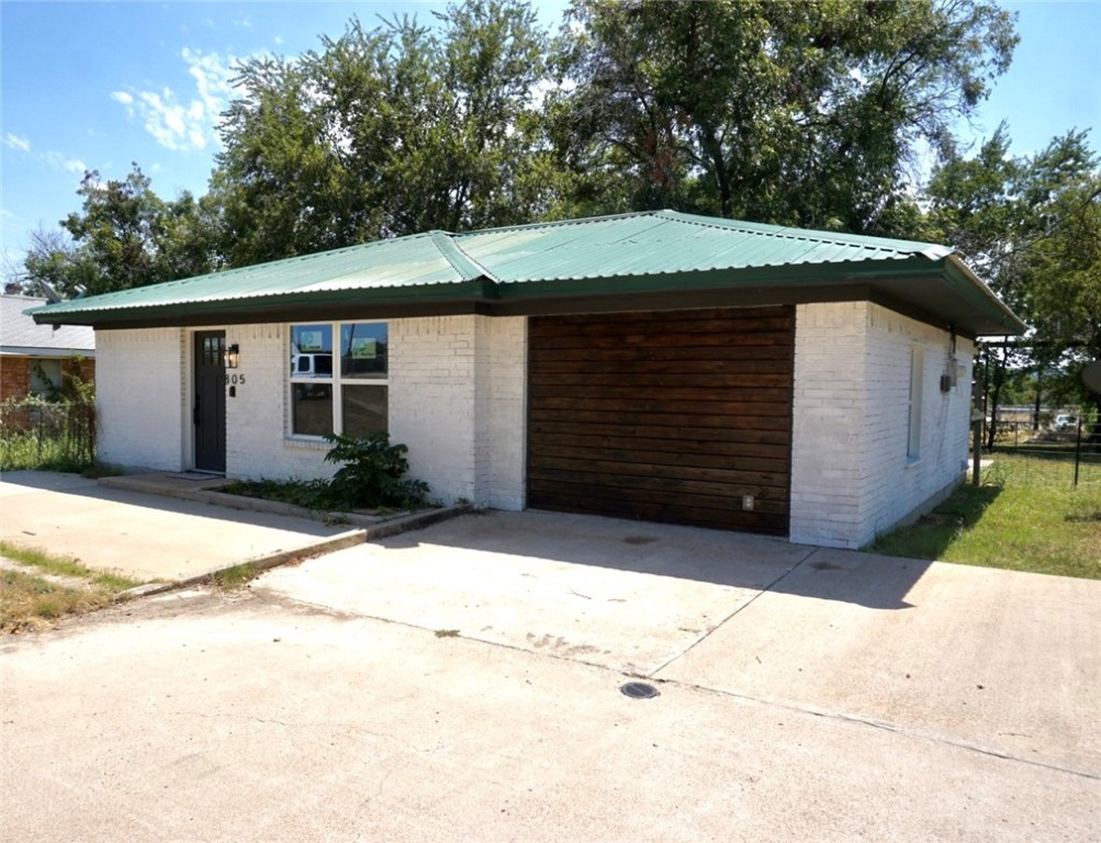 805 Virginia Drive, Morgan, Texas image 4