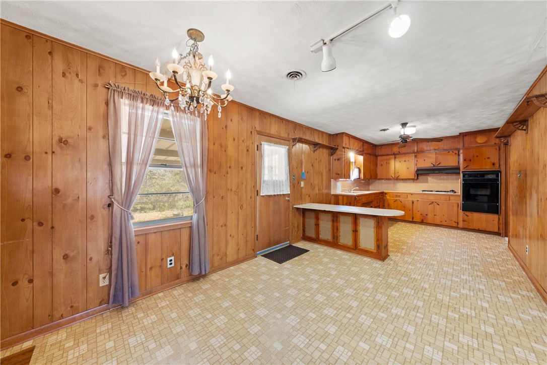 568 Bosque Lane, McGregor, Texas image 7
