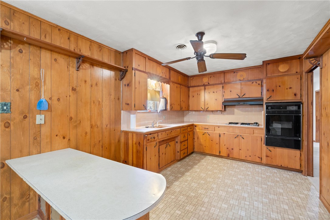 568 Bosque Lane, McGregor, Texas image 9