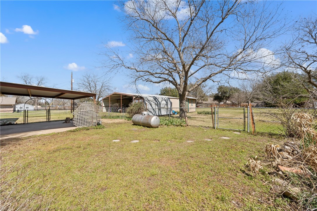 568 Bosque Lane, McGregor, Texas image 17