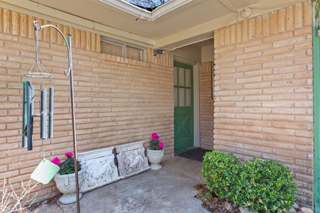 411 Brookwood Drive, Woodway, Texas image 3