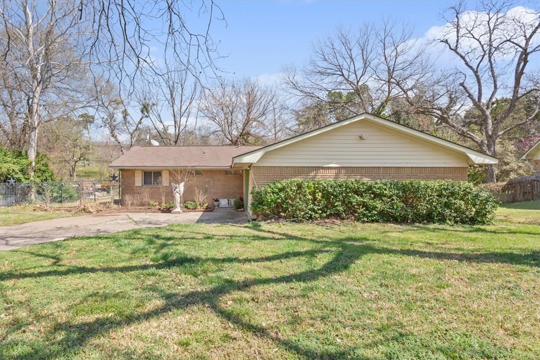 411 Brookwood Drive, Woodway, Texas image 2