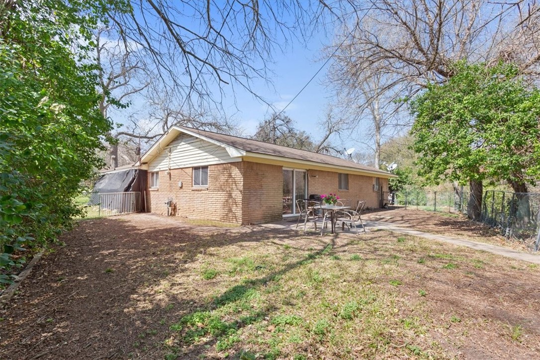 411 Brookwood Drive, Woodway, Texas image 47