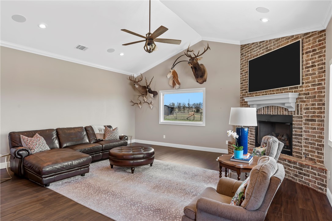 1244 Losak Road, Lorena, Texas image 6