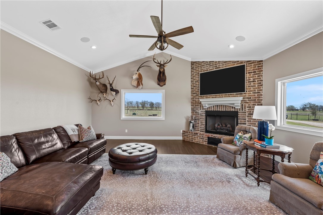 1244 Losak Road, Lorena, Texas image 9