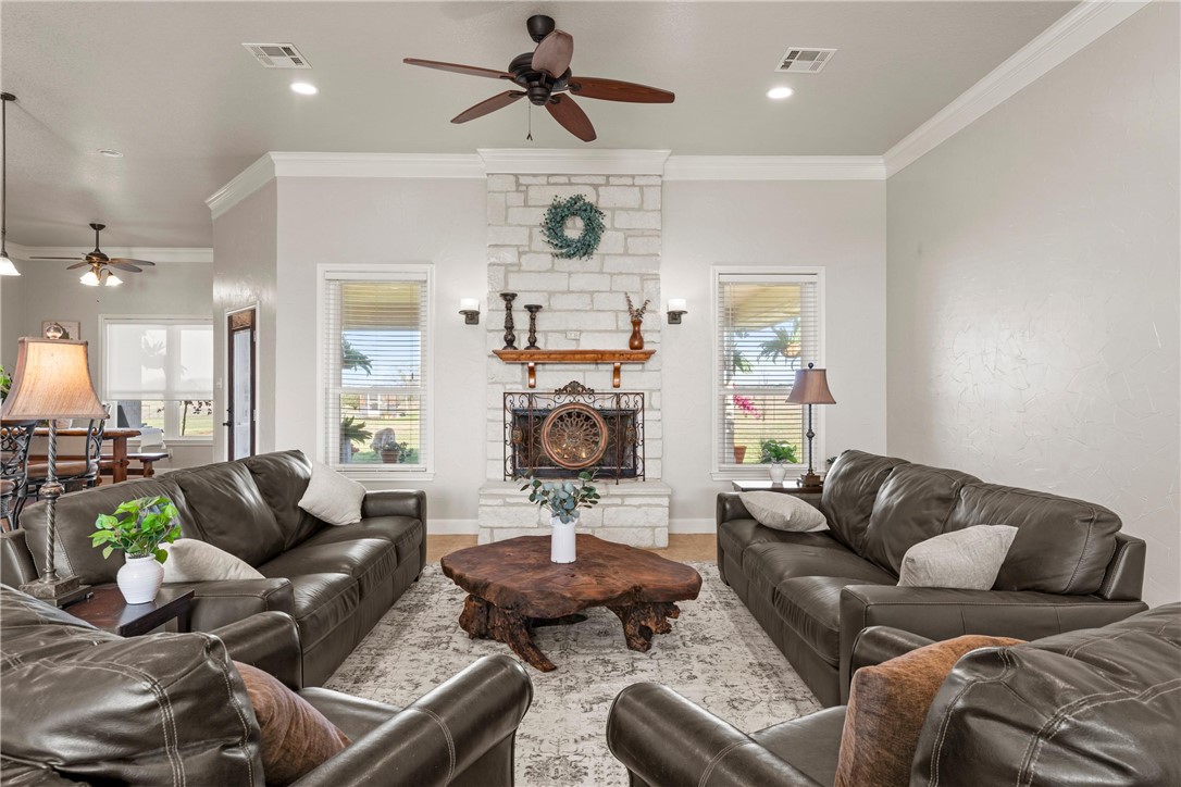1841 Old Ranch Road, China Spring, Texas image 8