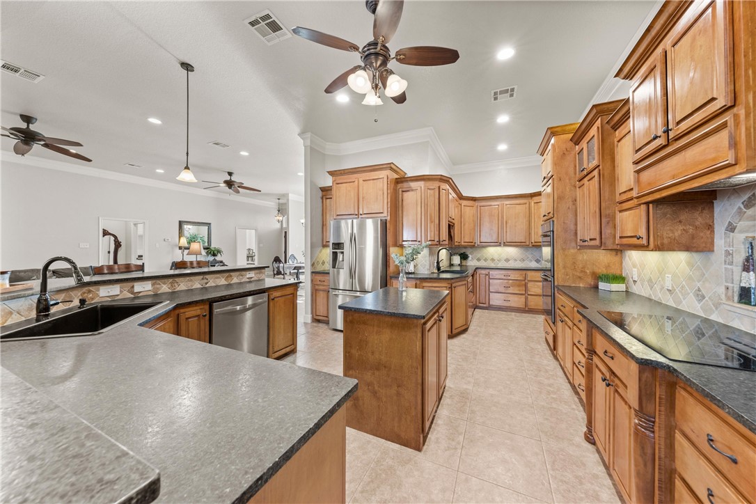 1841 Old Ranch Road, China Spring, Texas image 16