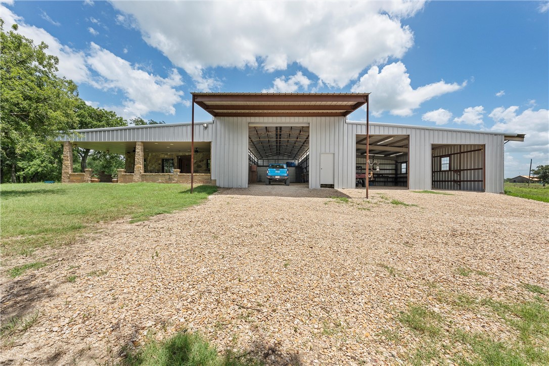 404 Cr 459 Road, Lott, Texas image 9