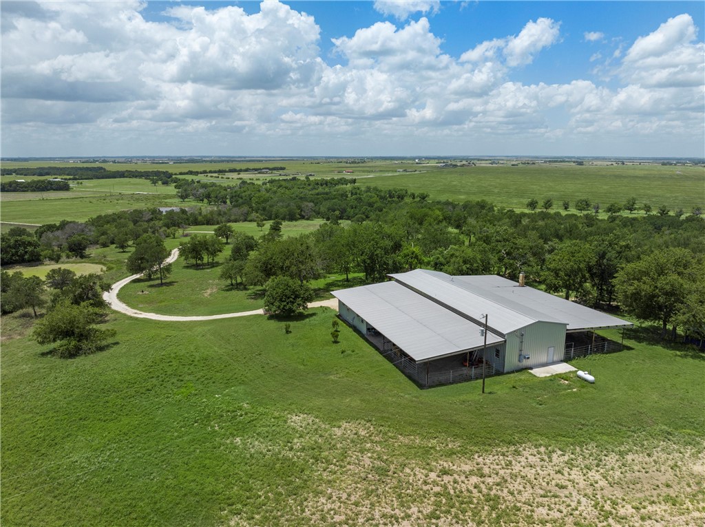 404 Cr 459 Road, Lott, Texas image 4