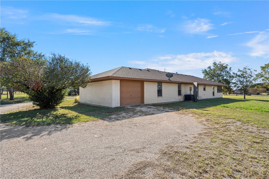 358 Windsong Lane, West, Texas image 19