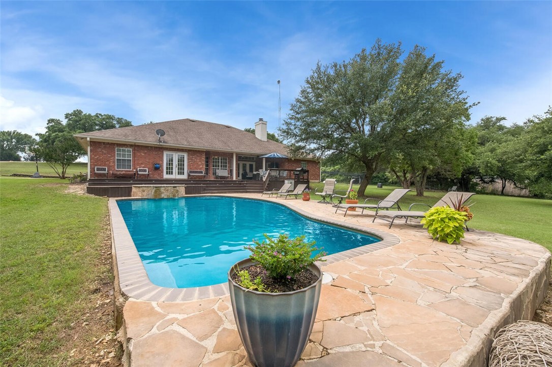 3787 Cedar Rock Parkway, Crawford, Texas image 2