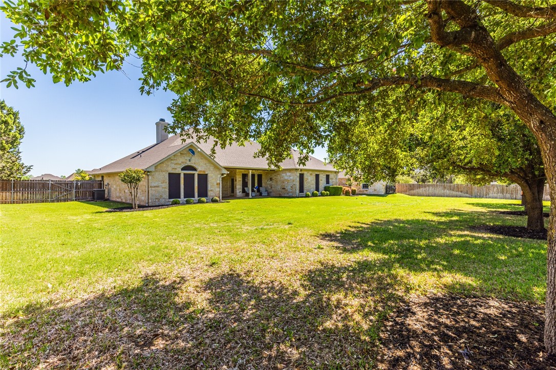 161 Deerfield Lane, Crawford, Texas image 15