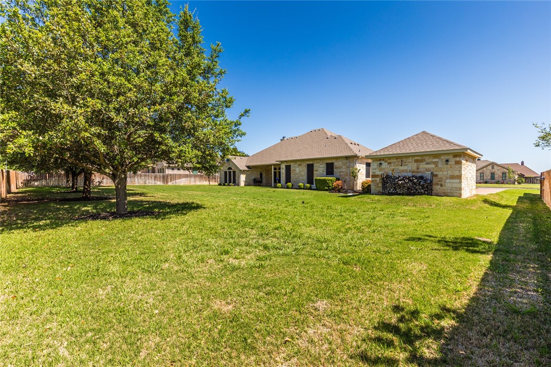 161 Deerfield Lane, Crawford, Texas image 18