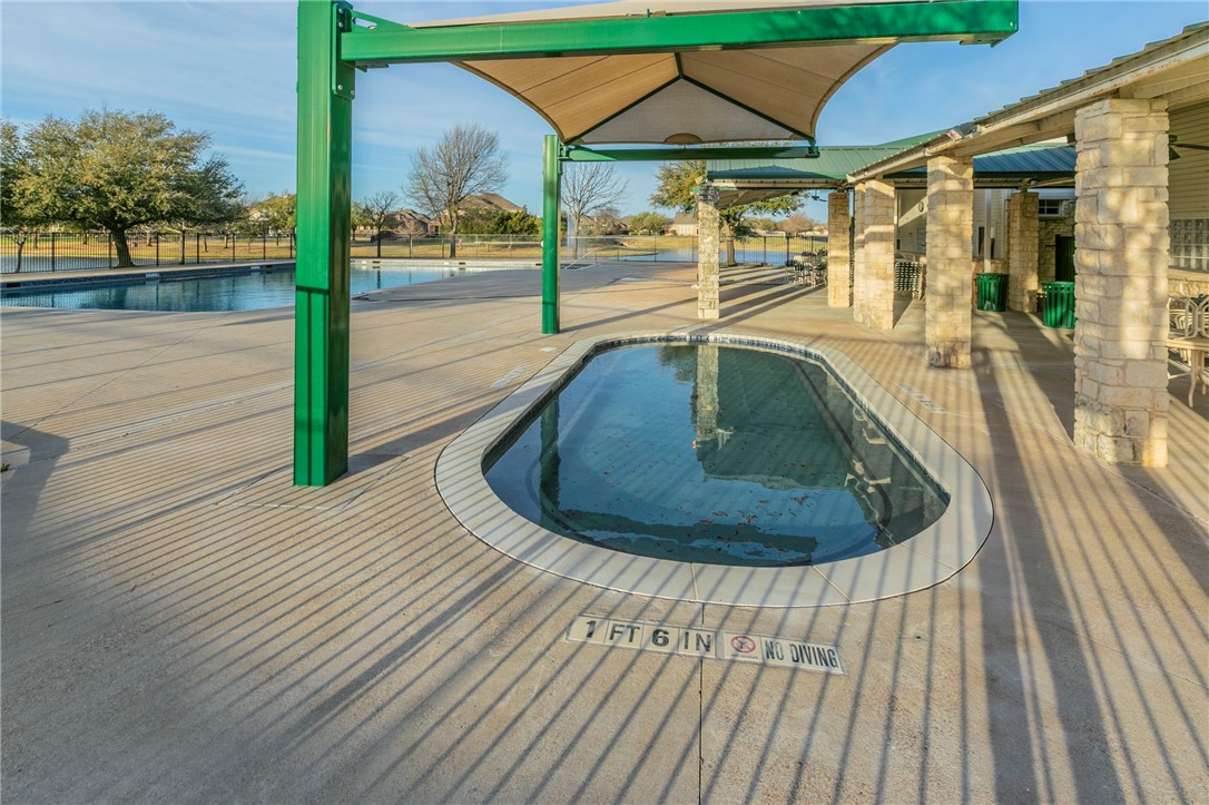 704 Salisbury Drive, Woodway, Texas image 35