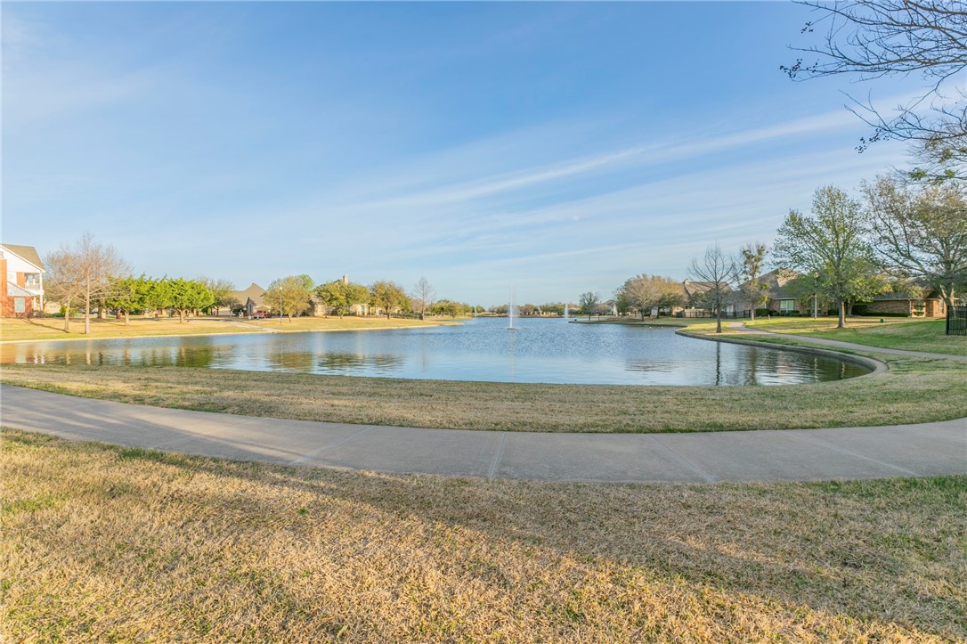 704 Salisbury Drive, Woodway, Texas image 30