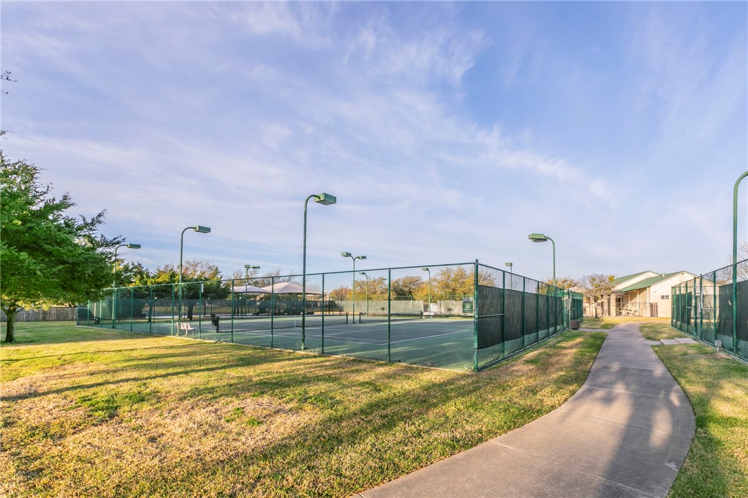 704 Salisbury Drive, Woodway, Texas image 36