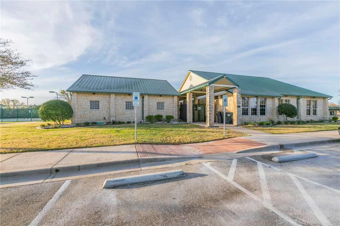 704 Salisbury Drive, Woodway, Texas image 33