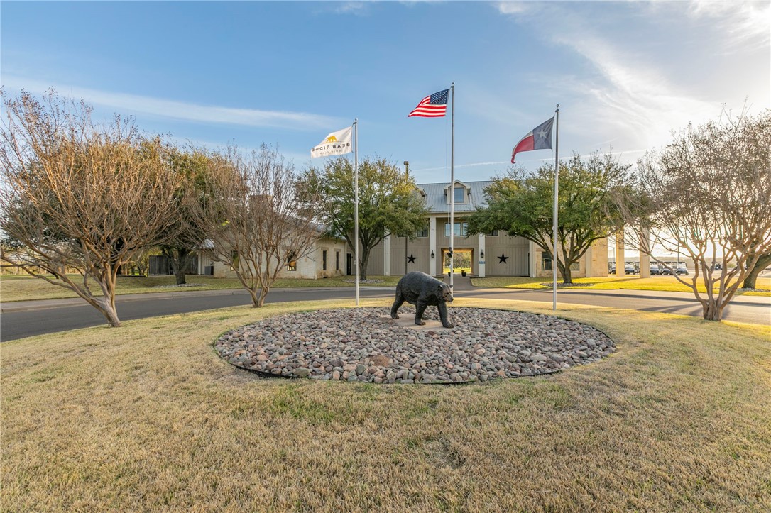 704 Salisbury Drive, Woodway, Texas image 38