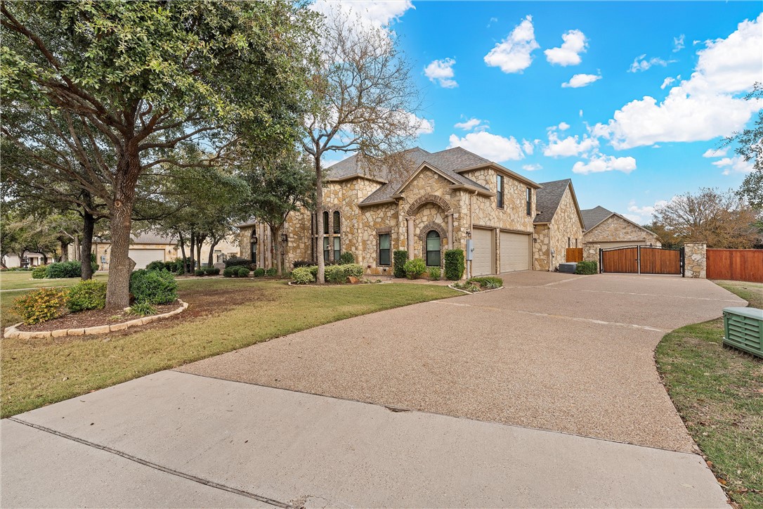 8460 Spicewood Springs Road, China Spring, Texas image 4