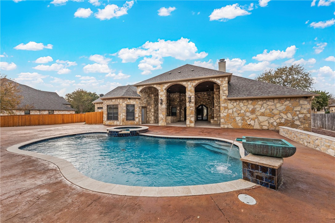 8460 Spicewood Springs Road, China Spring, Texas image 47