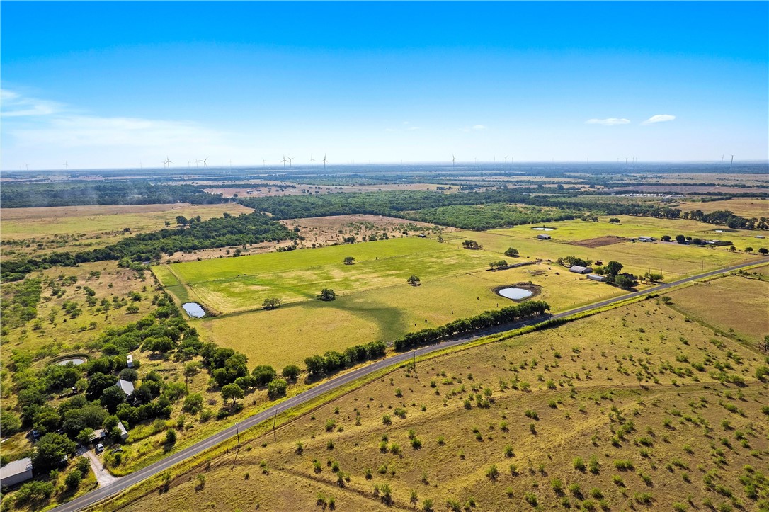 44+/- Ac. Fm 339 Road, Mount Calm, Texas image 1