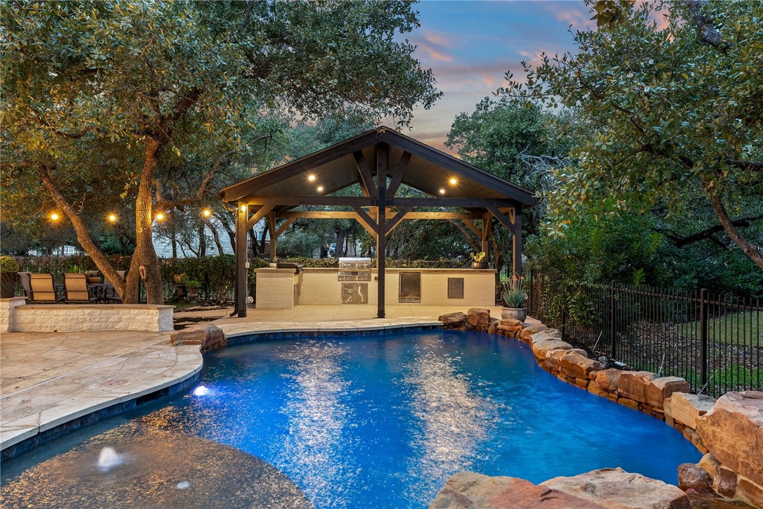 105 S Mcbrayer Street, Lorena, Texas image 2