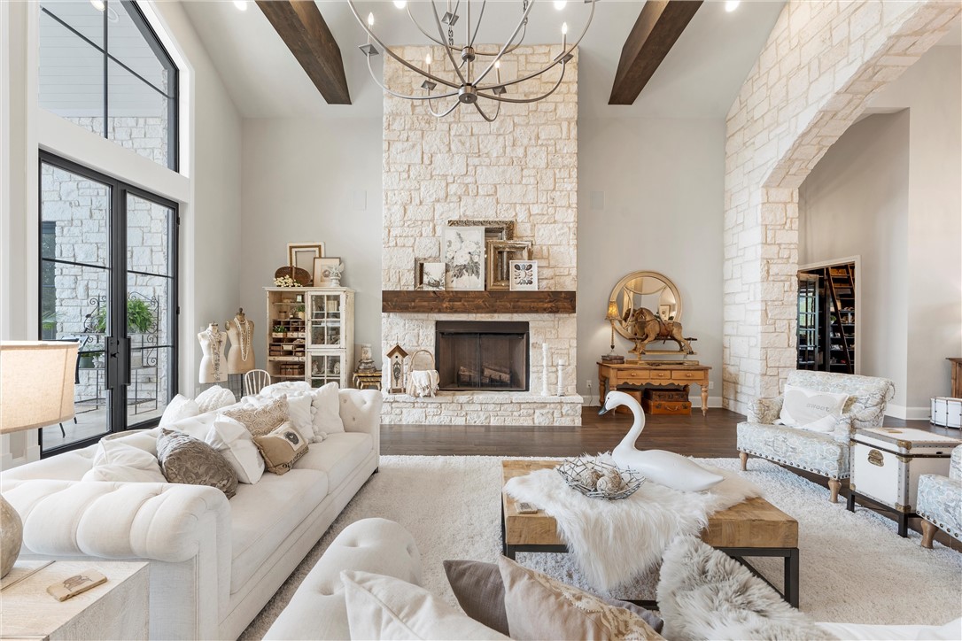 9010 Canyon Trail, McGregor, Texas image 13
