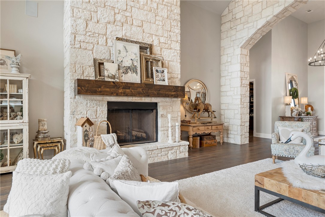 9010 Canyon Trail, McGregor, Texas image 15