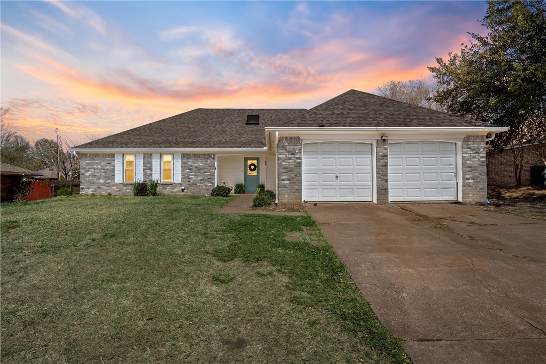 83 Delmore Drive, Hillsboro, Texas image 1