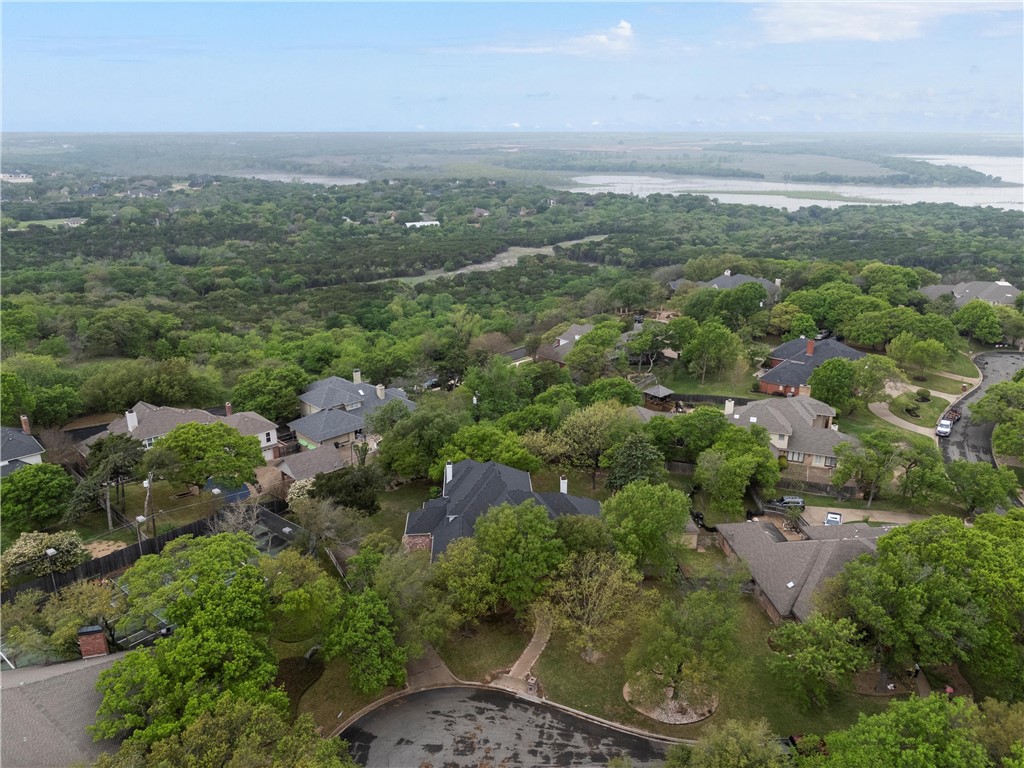 12002 Woodfall Circle, Woodway, Texas image 33